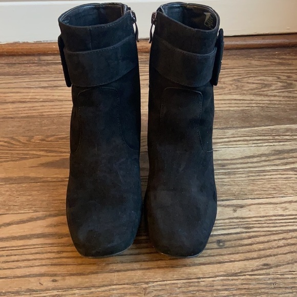 Ara Black Charlize Suede Bootie New in Box Size 7 - Picture 4 of 9